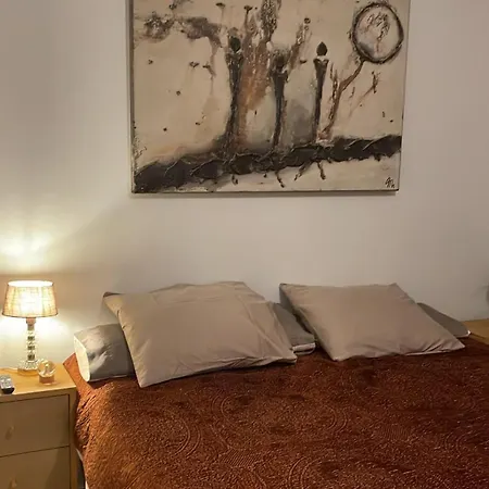 Logies One Unit Guest house 4*