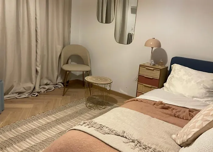 Logies One Unit Guest house 4*